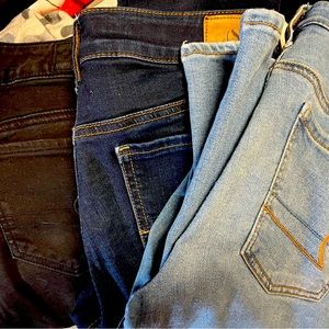 3 pairs of American Eagle Size 4 Jeggings
